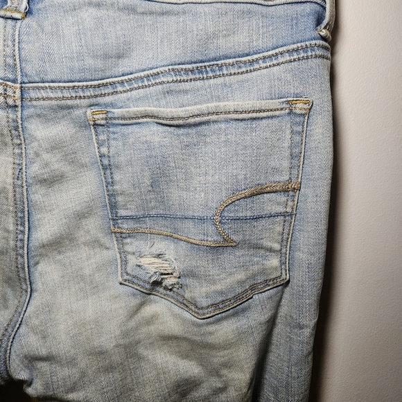 American Eagle Boho Artist Low-Rise Distressed Blue Jeans - Picture 8 of 9